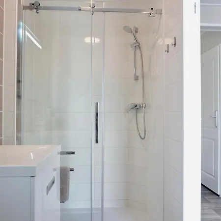 Ufergeheimnis Am Guelser Moselbogen I 2 Sz I 5 Gaeste I Badebucht I Grill I Garten コブレンツ