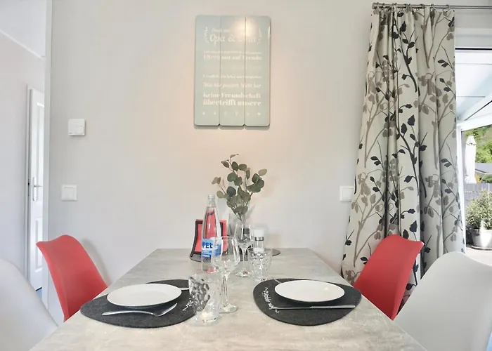 Ufergeheimnis Am Guelser Moselbogen I 2 Sz I 5 Gaeste I Badebucht I Grill I Garten * كوبلنس