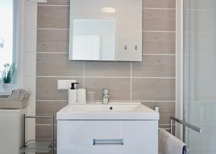 Ufergeheimnis Am Guelser Moselbogen I 2 Sz I 5 Gaeste I Badebucht I Grill I Garten شقة